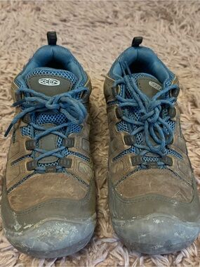 KEEN Women’s Hiking Shoes 8.5